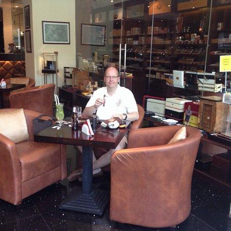 La Casa Del Habano